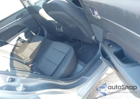 2018 Hyundai Elantra Value Edition из США, поврежденный, VIN 5NPD84LF8JH276545